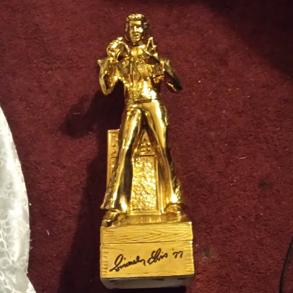 Elvis 1977 Whiskey Decanter music box by  McCormick